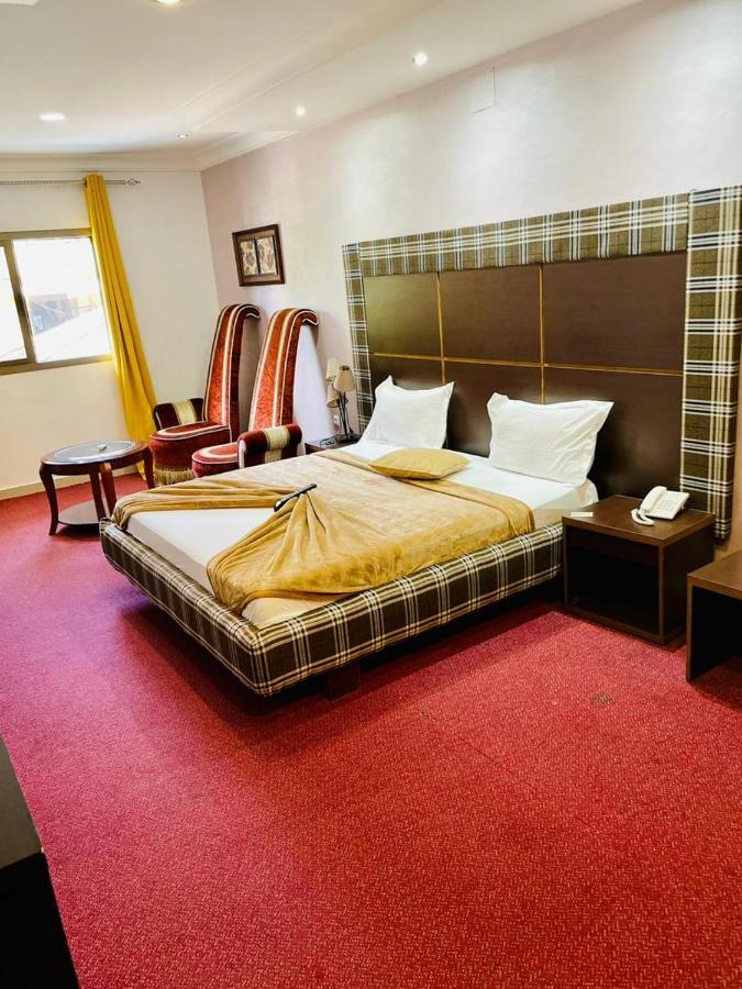 Class Hotel Brazzaville Esterno foto