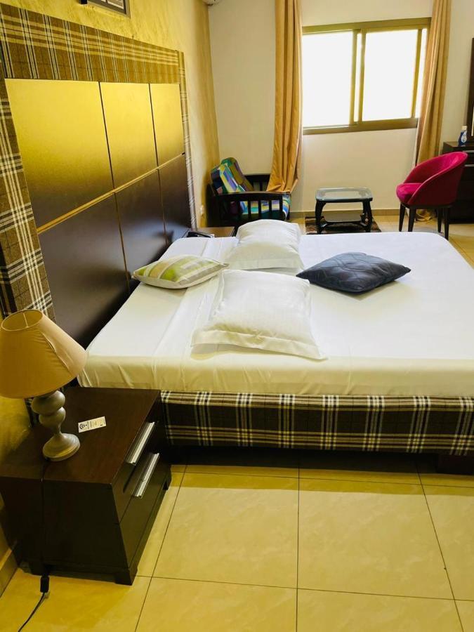 Class Hotel Brazzaville Esterno foto