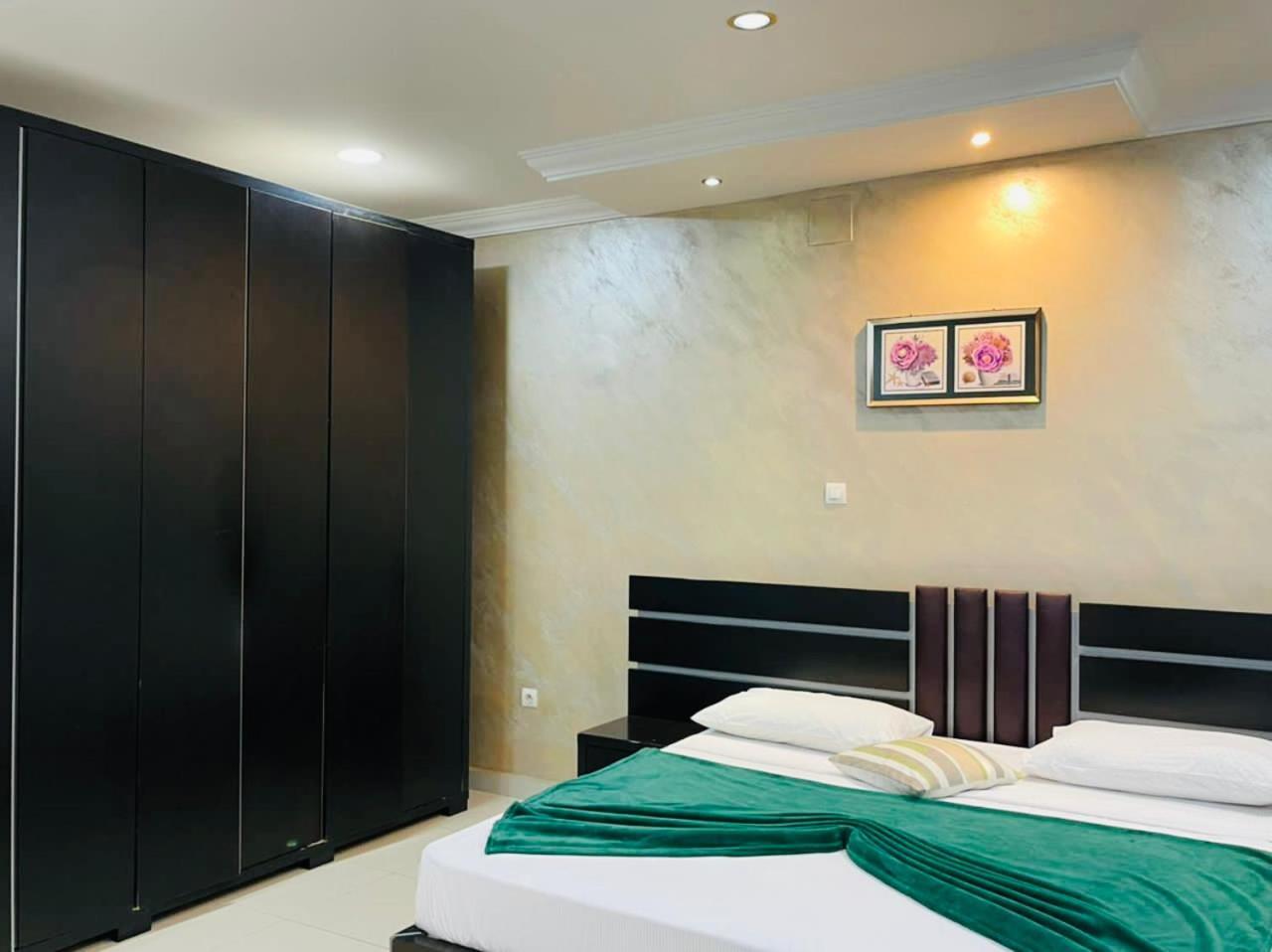 Class Hotel Brazzaville Esterno foto