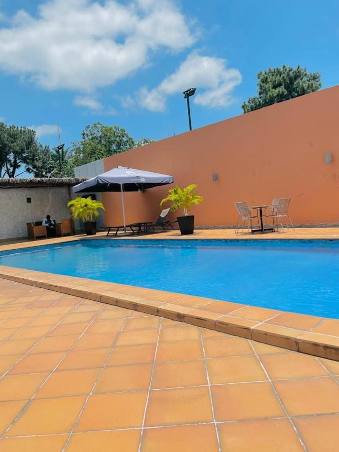 Class Hotel Brazzaville Esterno foto