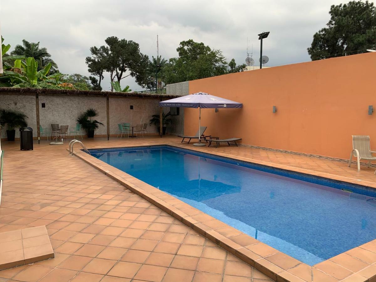 Class Hotel Brazzaville Esterno foto