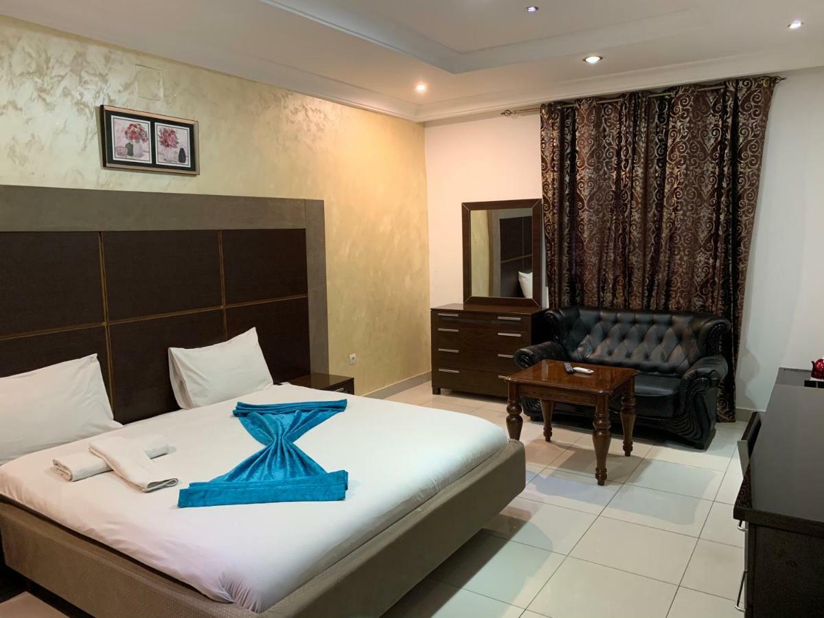Class Hotel Brazzaville Esterno foto