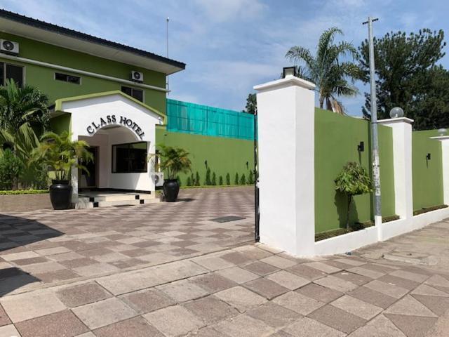 Class Hotel Brazzaville Esterno foto