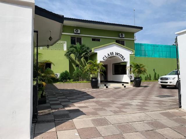 Class Hotel Brazzaville Esterno foto